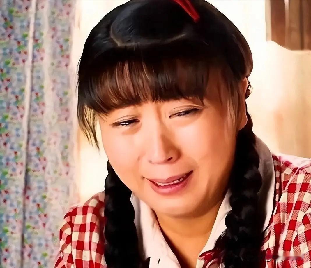 闫学晶算是把自己的路人缘败得差不多了！

现在就算她再拼10倍力气，再想赚粉丝的