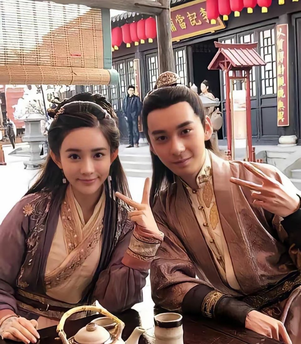 射雕英雄传里的陈星旭和孟子义 ，孟姐早期太美了吧 