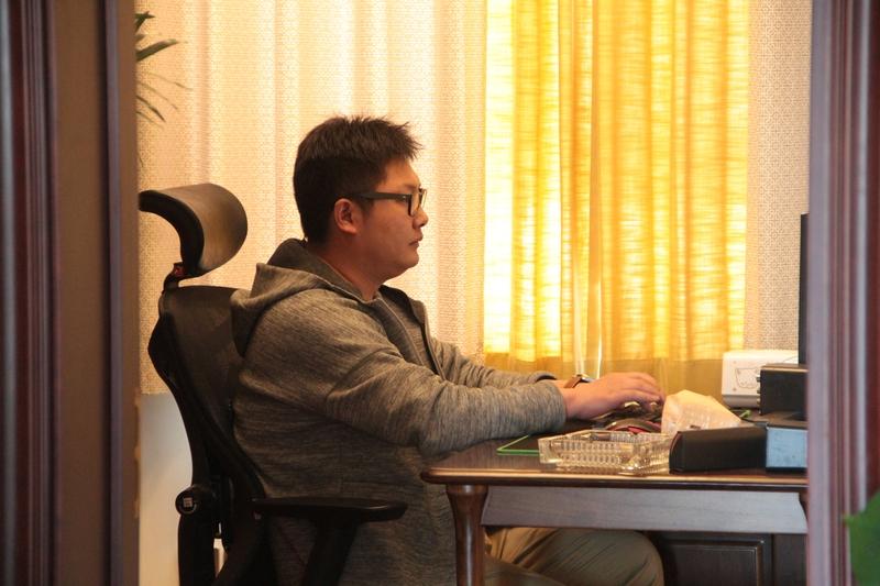 想要靠写作月入过万吗? 想靠写作月入过万？先别急着做美梦。有人觉得写作门槛高，没