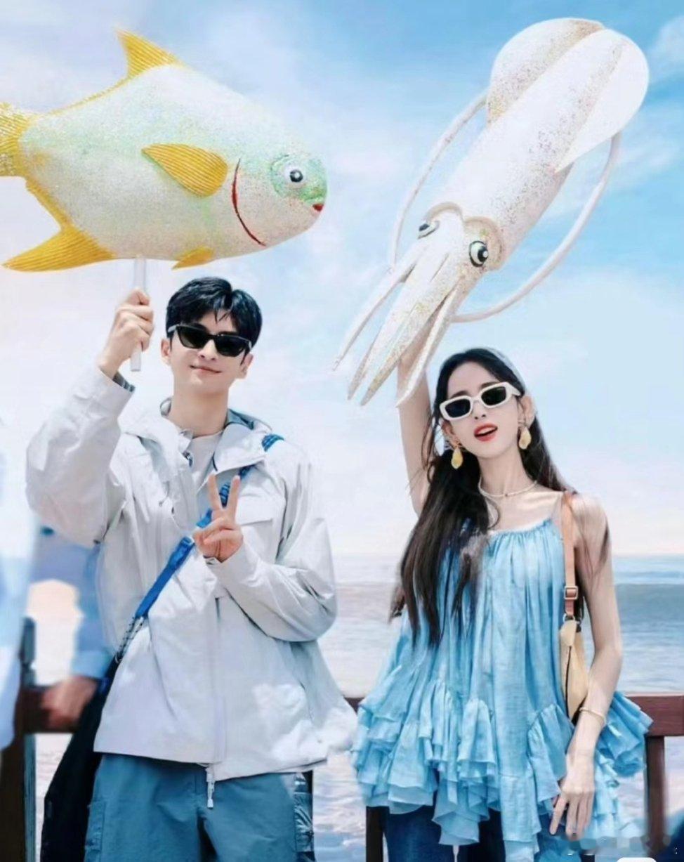 张云龙 娜扎 看来两人偷偷在一起，已经藏不住了！不知道两人什么时候公布恋情啊！网