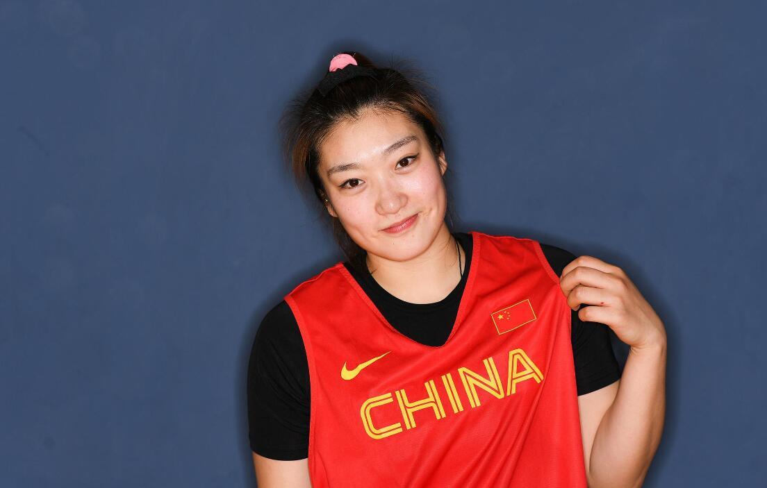 前几个月，中国女篮李梦处在风口浪尖，如今已经回归到正常生活，对于当时那次事件，李