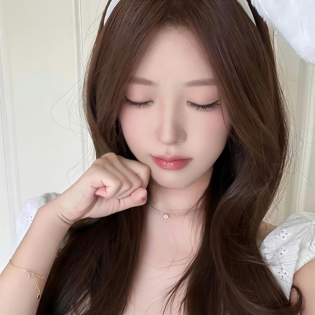 WeChat套图 | 头像背景图搭配 | 高质氛围感女头 