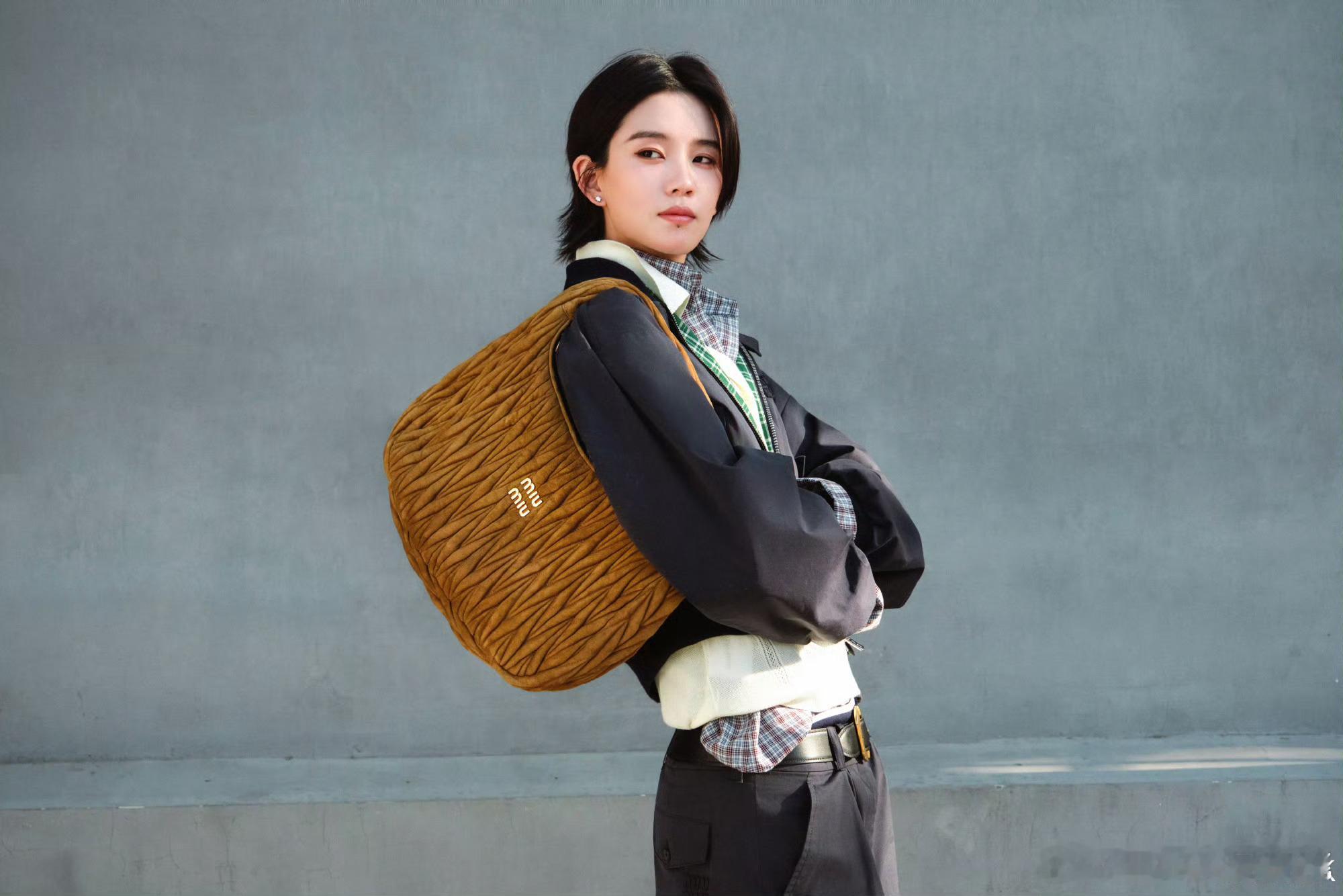 陆柯燃，吴彦姝，董洁演绎miumiu25新款手袋👜 ​​​