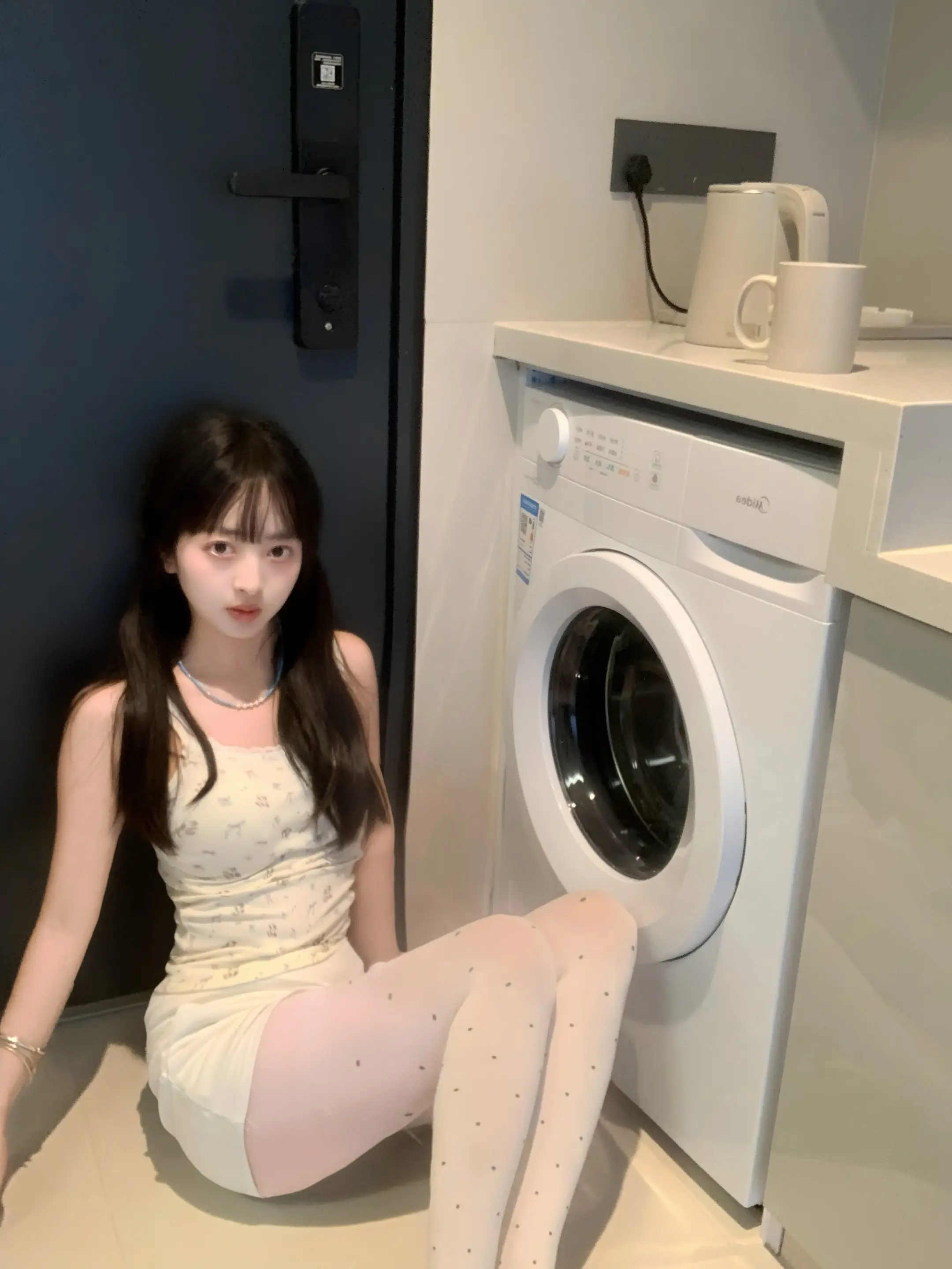 生活将我击倒在地 我睡着了๑• . •๑。