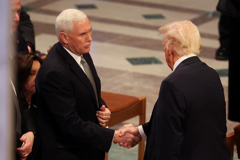 特朗普签署行政命令，要让美国在2028年重返月球，还打算在2030年前建立永久月