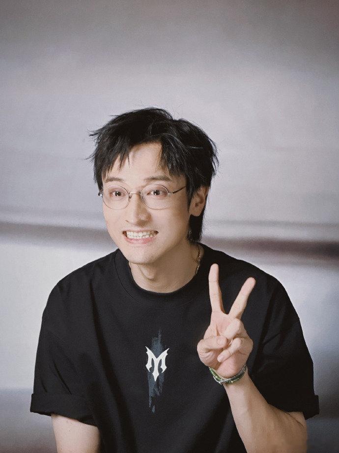 郭晓东三公个喜倒一 王传君三公个喜第6披荆斩棘三公个人喜爱度榜单出炉，王传君位列