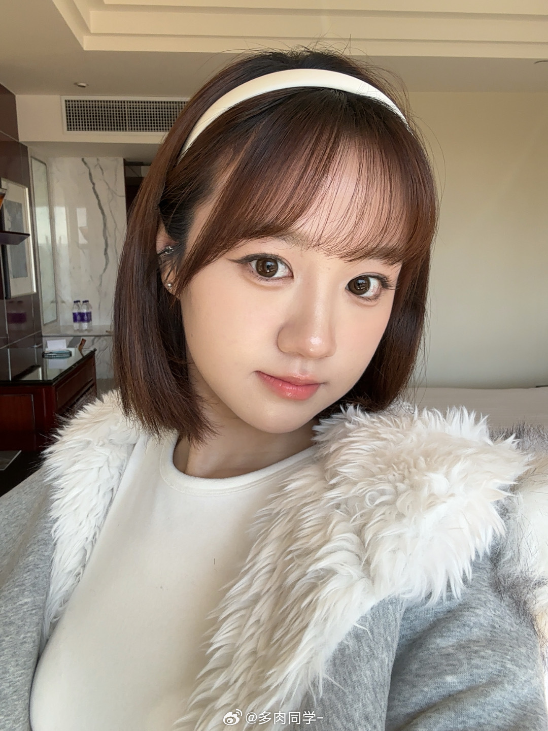 肉丸日记📔 来现场啦今天天气好好，穿多了好热小鹏新年四车齐发