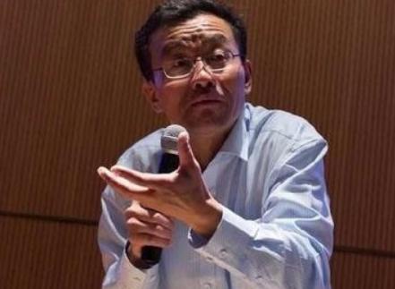 复旦大学教授王德峰再次语出惊人！他说：“我们再次出现了如孙中山当年说的‘一盘散沙