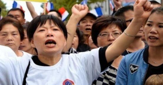 现在最怕中日开战的，既不是普通日本人，也不是咱国内老百姓，而是那些在日本有房有产