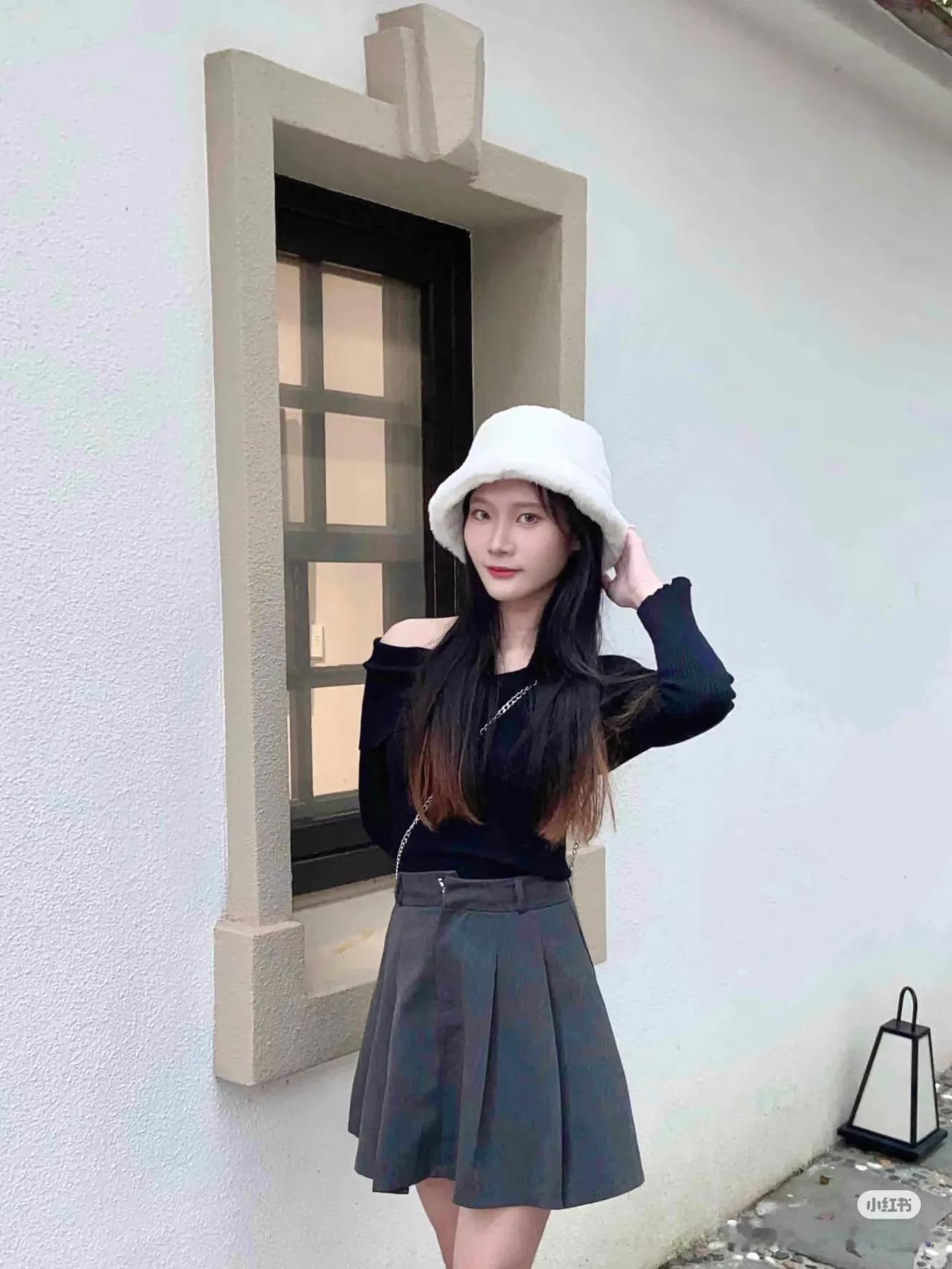 话说台湾近几年就推出了许多颜值和气质都相当不错的新晋博主，而艾莎就是其中之一。凭