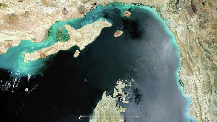 【专家：在霍尔木兹海峡危机解决前，无法评估阿联酋退出欧佩克的后果】
黎巴嫩经济和