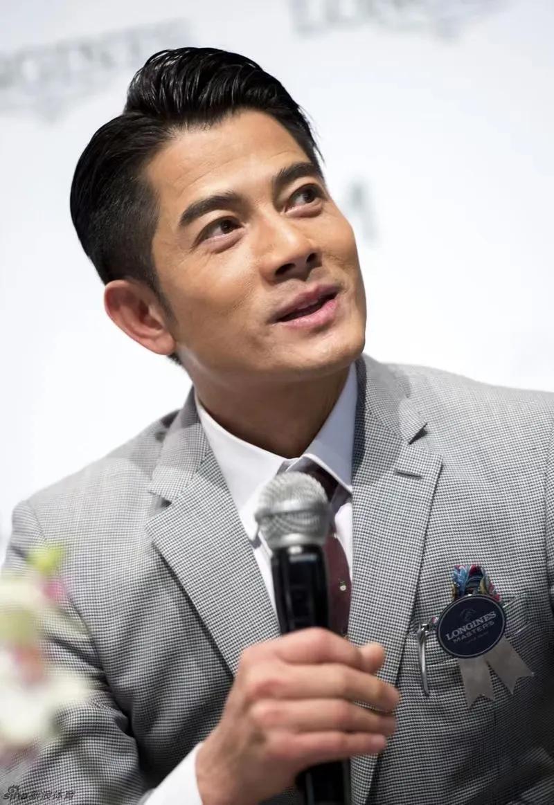 郭富城的家庭成员



1、老婆，方媛，1987年，37岁，安徽人，身高162㎝