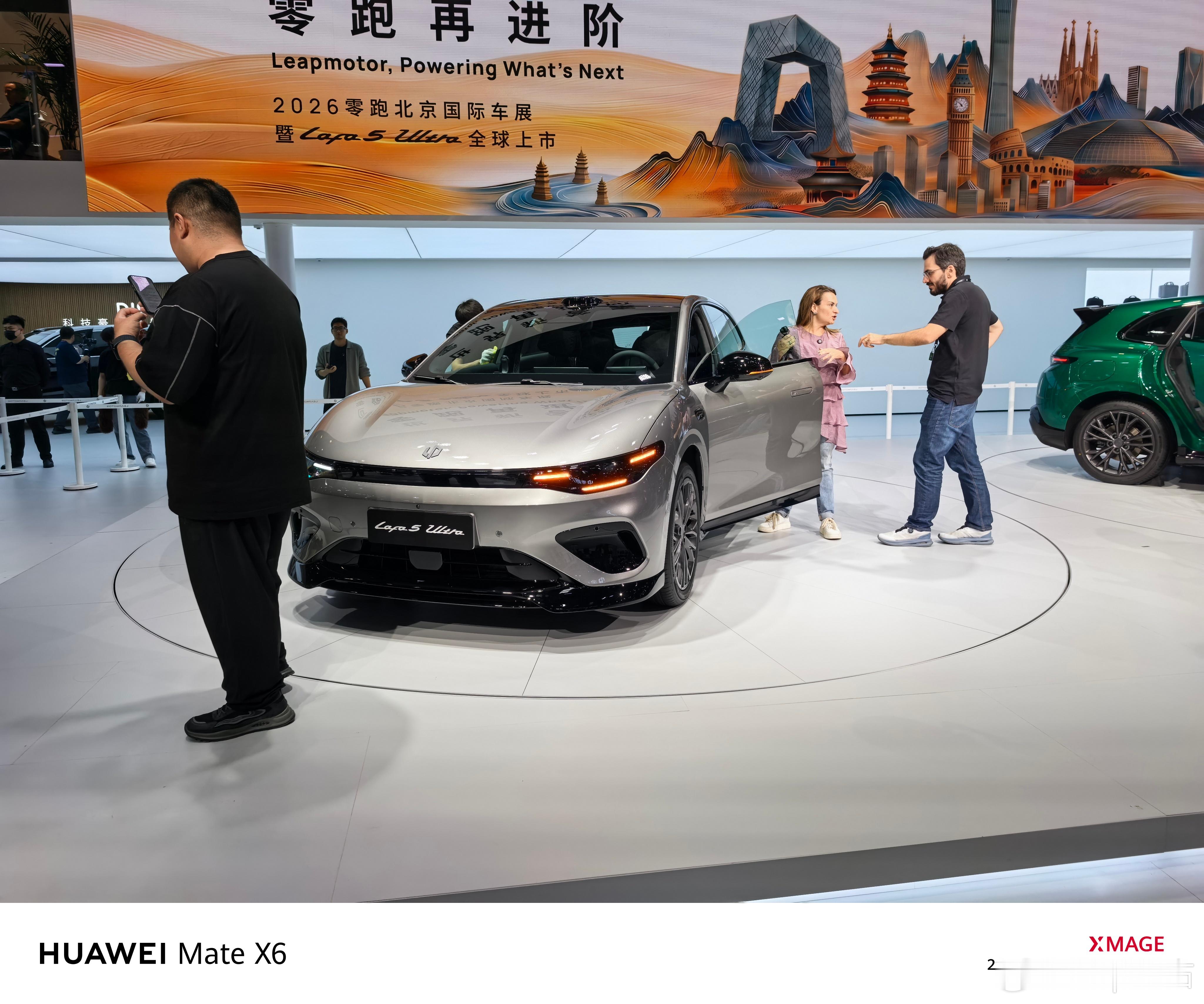 去零跑展台转了一圈，这次新上市的LAFA 5 ultra看起来太有特色了零跑的产