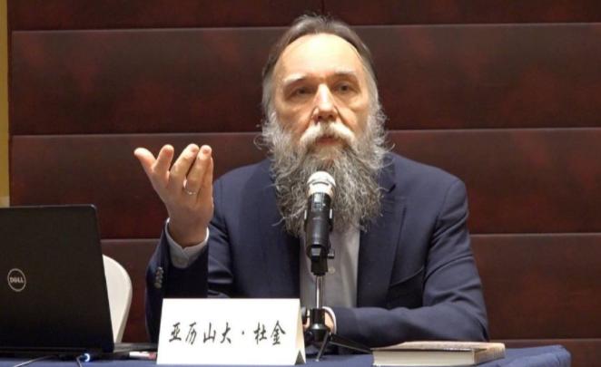 被称为“普京大脑”的杜金警告中国，有一说一，话很难听，但却是大实话：中国若决定武