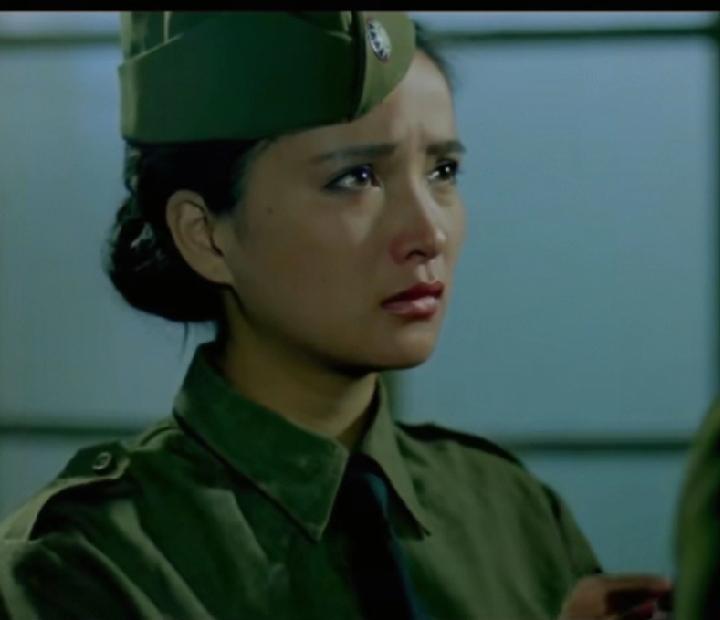 初见的何晴，
在1989年的电影院，
忘记的人不多吧。
人生何其短，
活在当下。