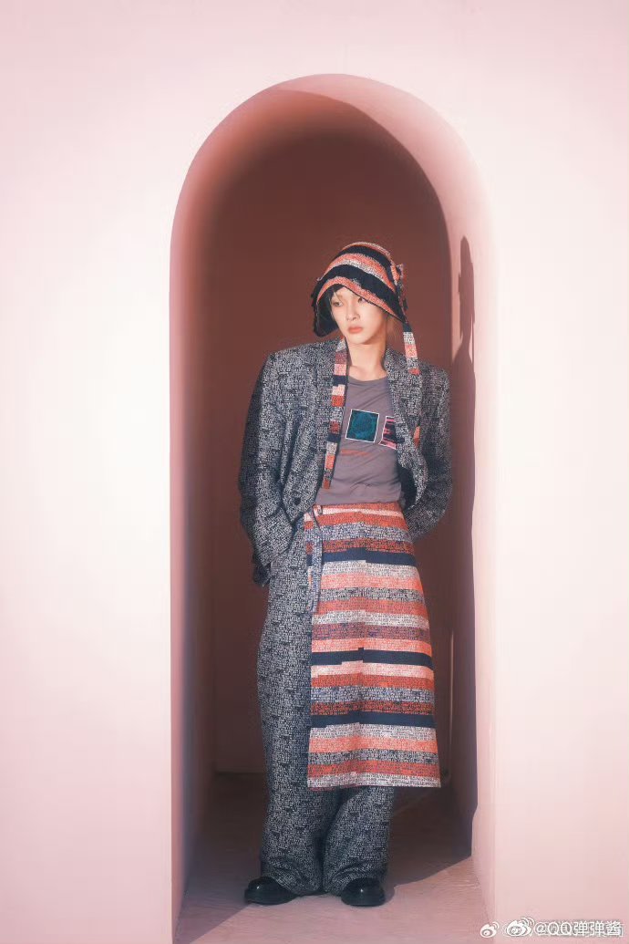 周震南 微博kid 看周震南对手办的珍视程度，就知道“kid”不只是昵称，更是他