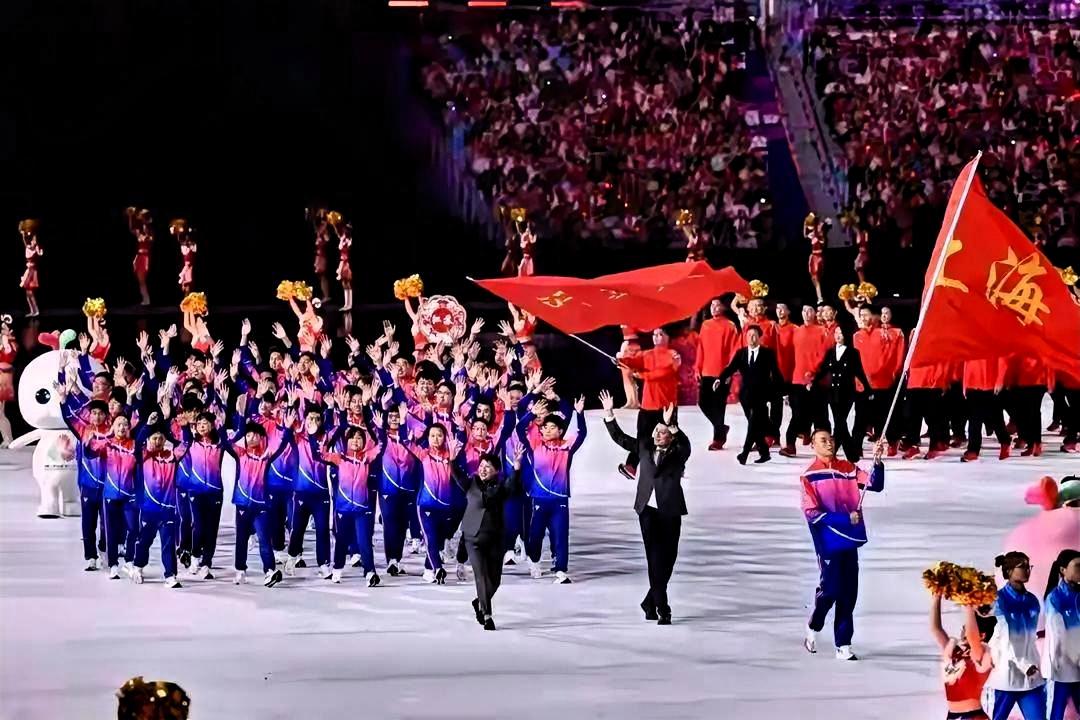 。具体表现如下：
 
1. 成绩亮眼且多点开花 ：竞技体育赛场斩获27金25银3