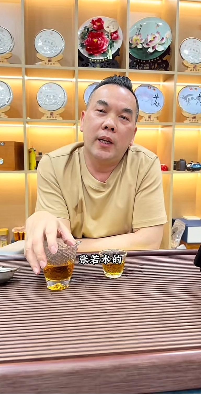 上海阿牛哥，不地道啊，连一个孩子的流量都要蹭一把。今天他发视频说，看到了自己的好
