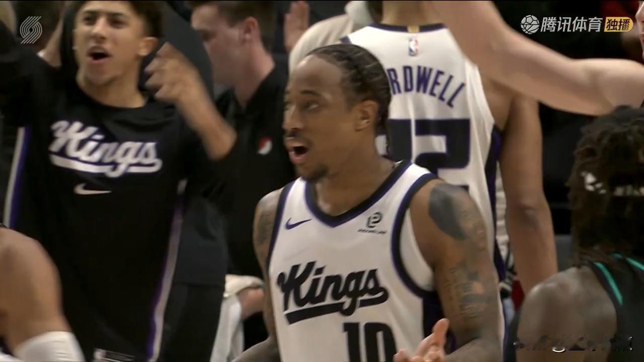 最后1.5秒，裁判给了威少犯规，阿夫迪亚获得罚球绝杀的机会，阿夫迪亚两罚全中，开