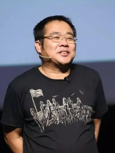 哲学家也会刷短视频！别再贬低短视频，这是时代变化。
很多人一直带着偏见看短视频，