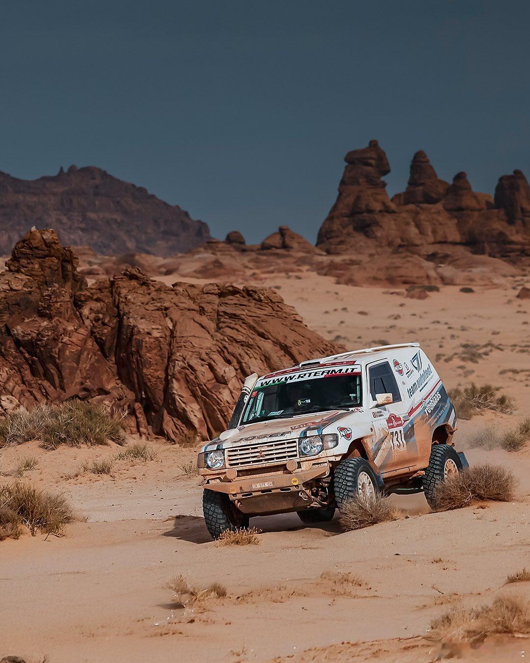 帕杰罗  三菱帕杰罗领衔达喀尔经典组Dakar Classiclandcruis