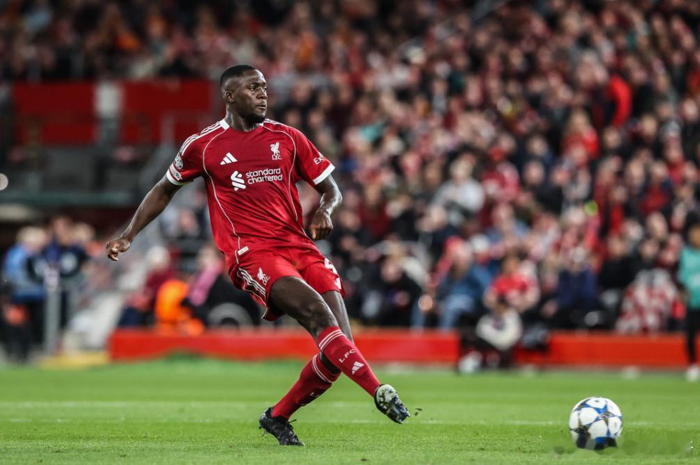 邮报：利物浦在努力续约科纳特，皇马虽放弃但其他球队仍对其有意据《每日邮报》报道称