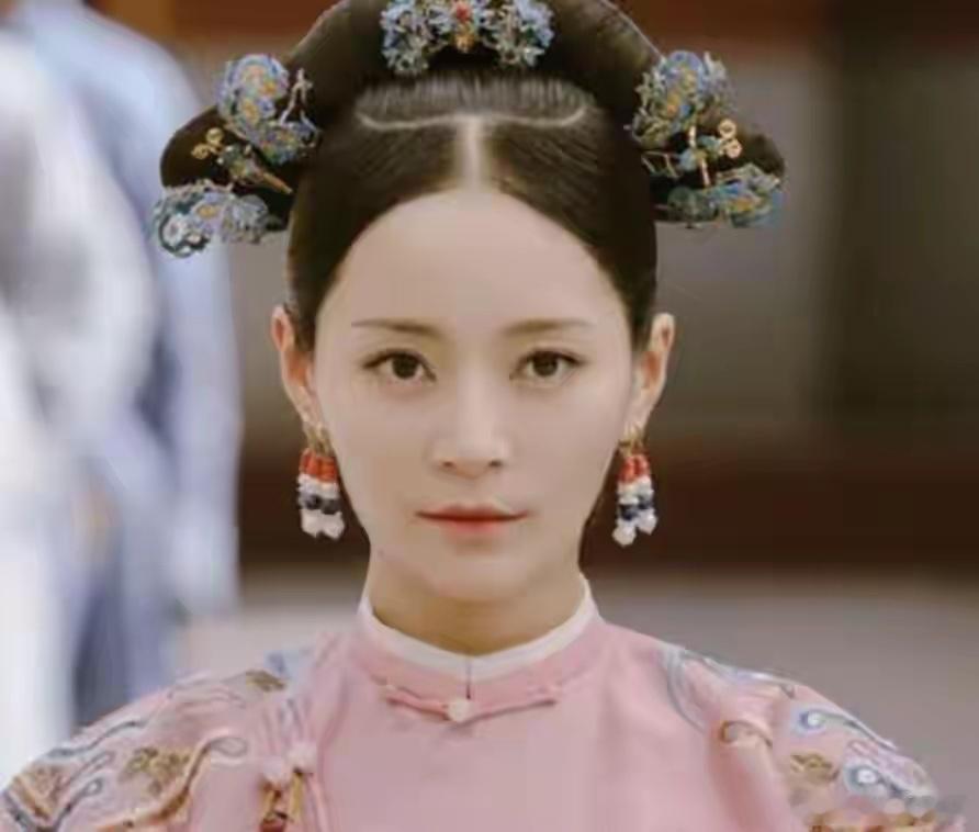 王媛可：因丈夫长得太帅倒追5年，婚后生下双胞胎，取名一模一样