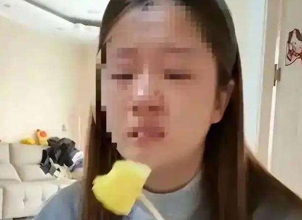 怀孕引产卖惨翻车，竟然是剧本！
近期刷屏的 “怀孕三月买 200 元水果被骂，女