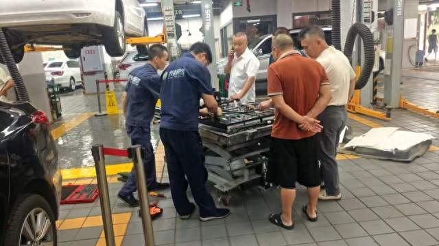 重庆汽车改装升级修理厂怎么选：从技术底蕴到施工细节的避坑指南