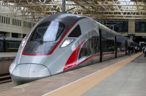 晚上为什么没有高铁？一位铁路工作者告诉我，90%的人不知道，飞机可以通宵飞行，火