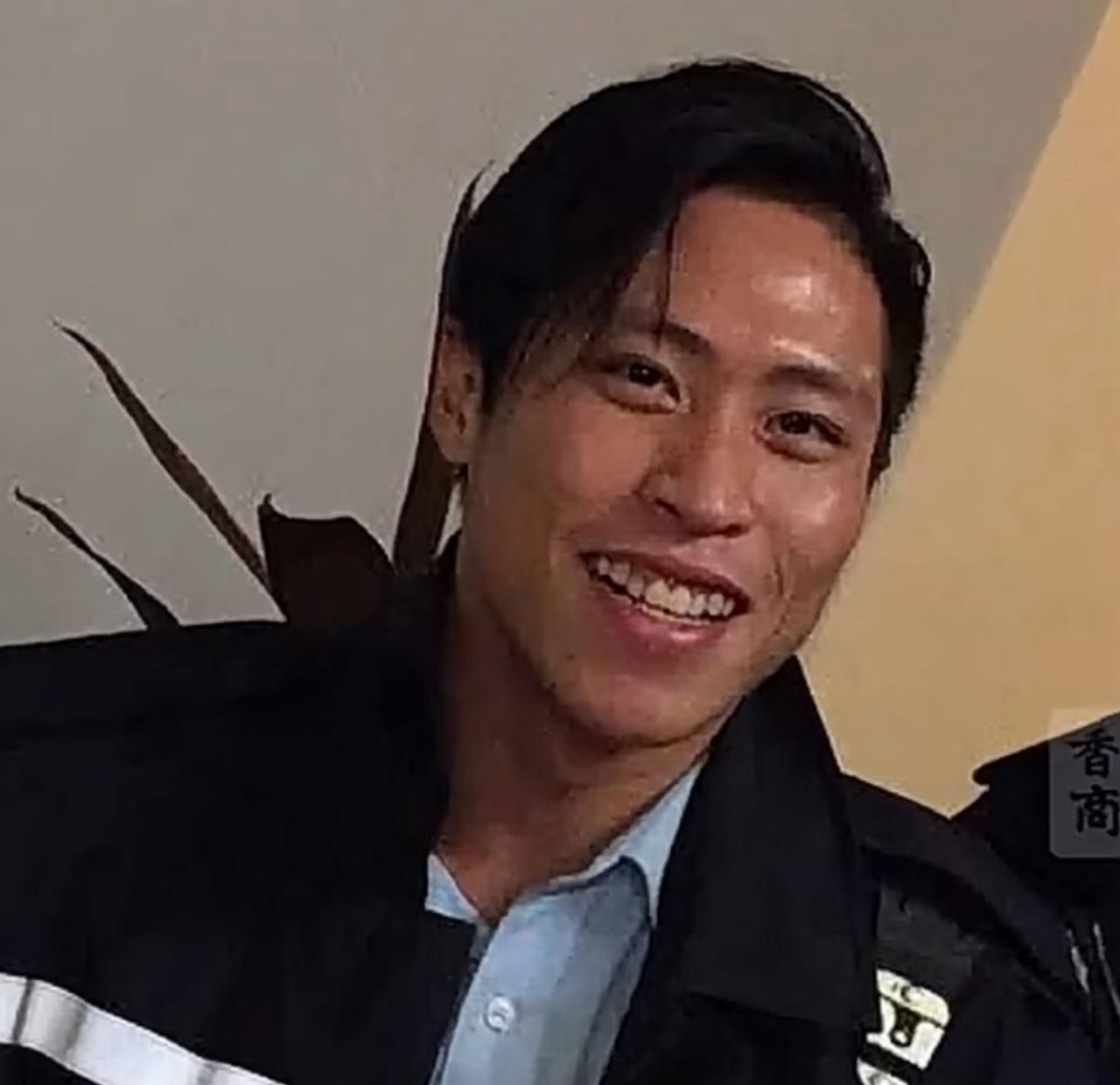 何伟豪，

这是今天听到最多的名字了吧，

看他的长相，肯定很多人都会认为他是明