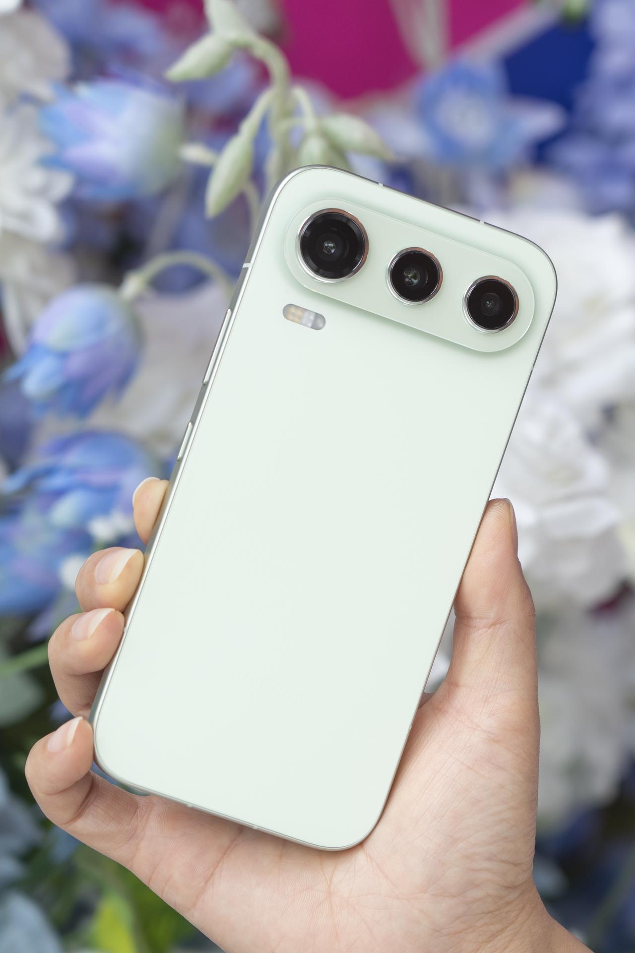 荣耀600 Pro「青苹果」
是超美超清新的颜色没错啦，淡淡的绿色就像一颗青苹果