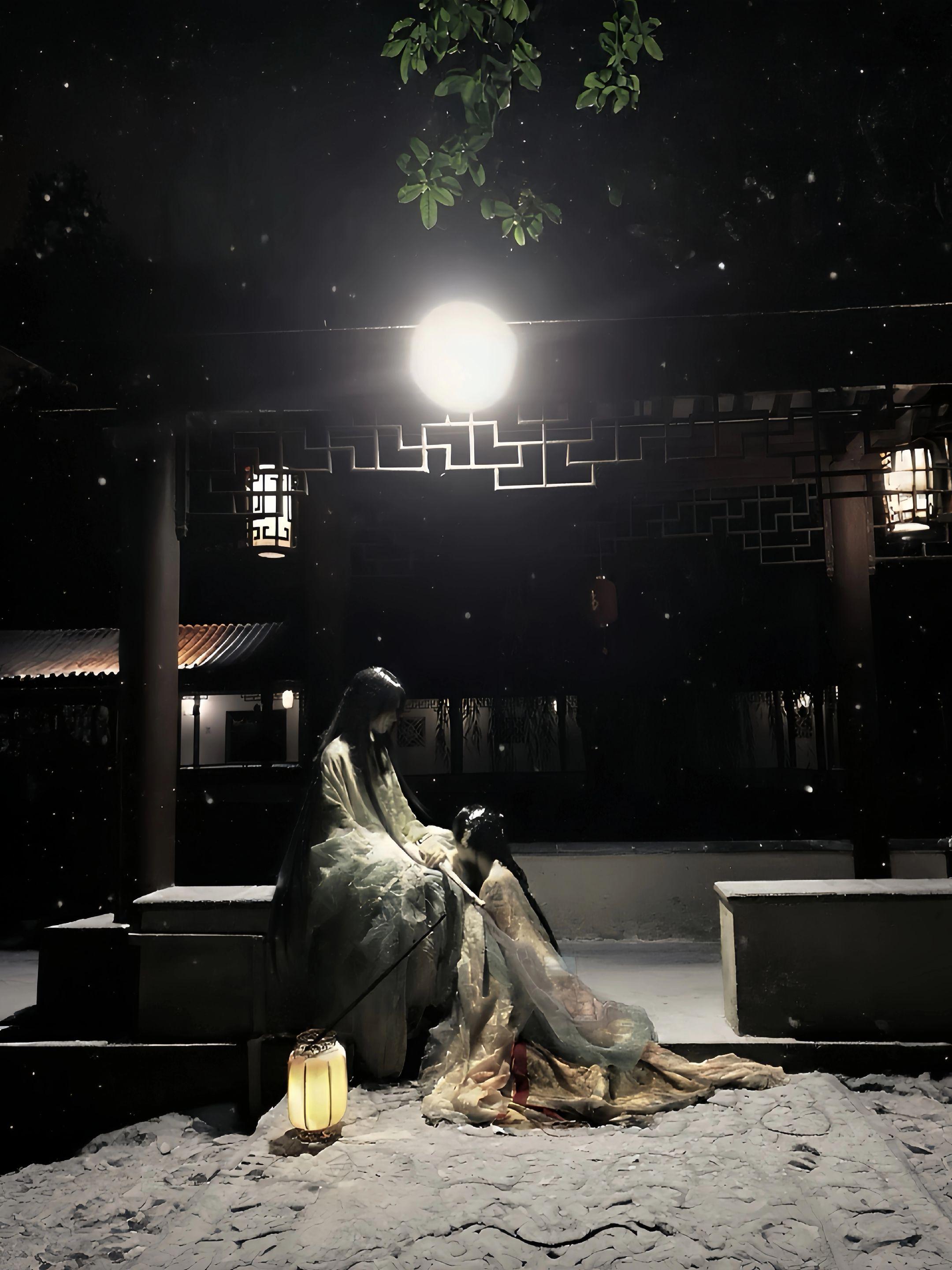 “我恨明月高悬 为何独不照我”