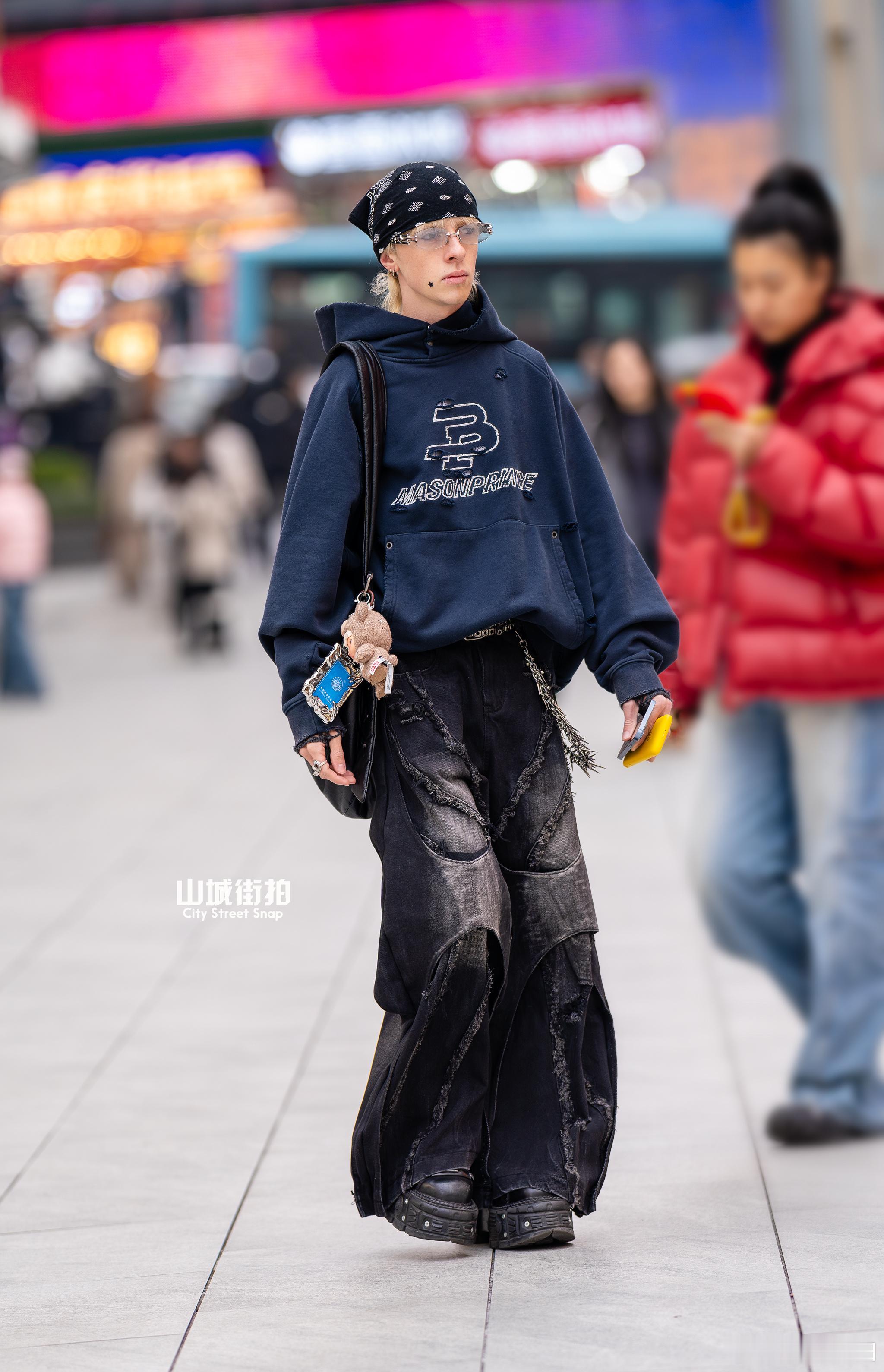 很少拍男的，觉得很酷~ 