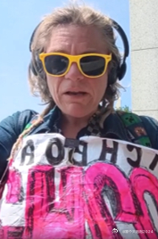 哥伦比亚特区检察官Jeanine Pirro发文称：“破坏我们的第二次世界大战纪