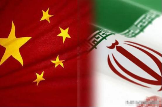 中国和伊朗谈妥了
 
1 月中旬的中东局势，活像个点燃引信的火药桶，美国刚把航母
