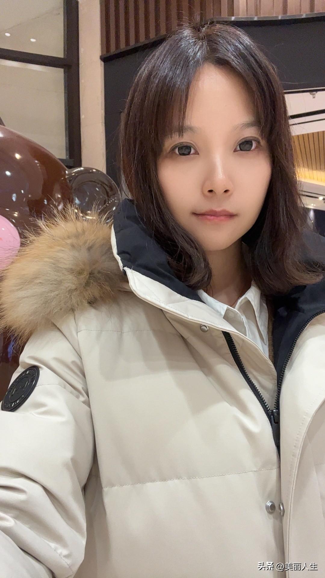 荒蛮的世间，学会与自己独处，了解自我，能更好地前行。今年或许还会很难，但是一切还