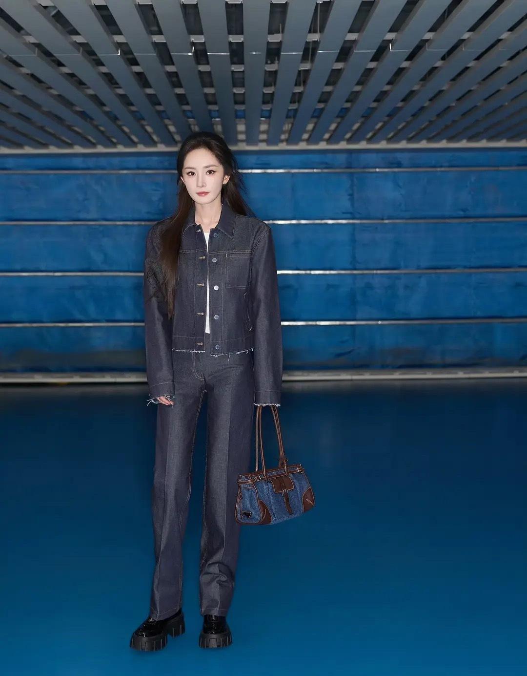 柳智敏和杨幂出发图撞了 谁更适合Prada 