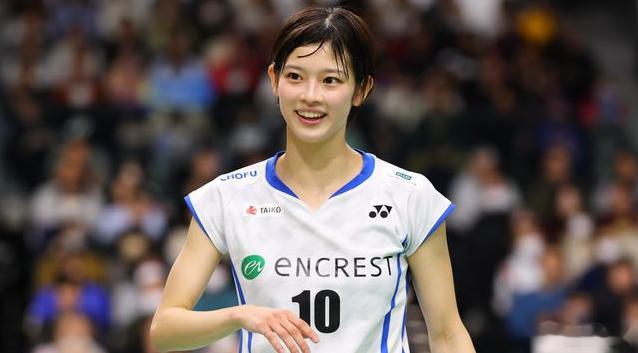日本羽球少女的美貌震动日韩两国 还以为是偶像明星改行拿起球拍一周前，日本羽毛球俱