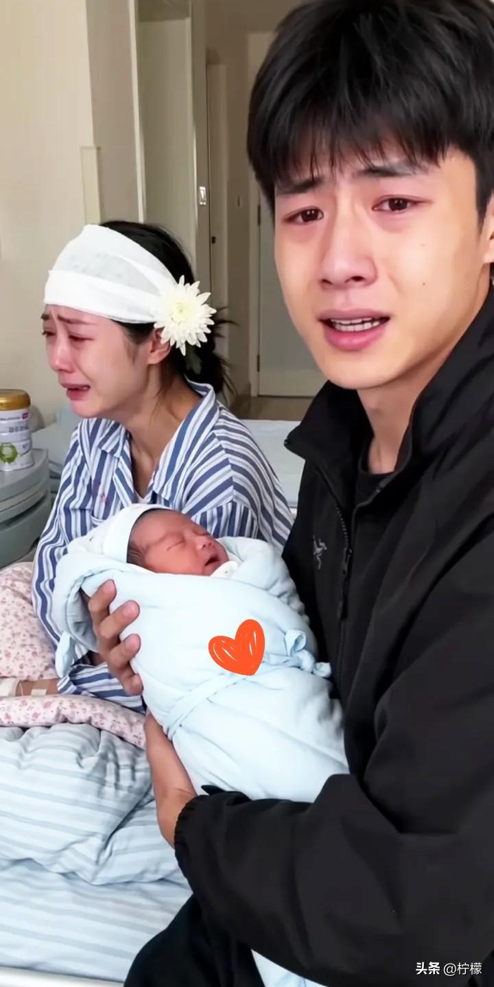 妻子在医院生孩子，
丈夫出去买东西时突发意外没了。小叔子把实情告诉刚生产完的
嫂