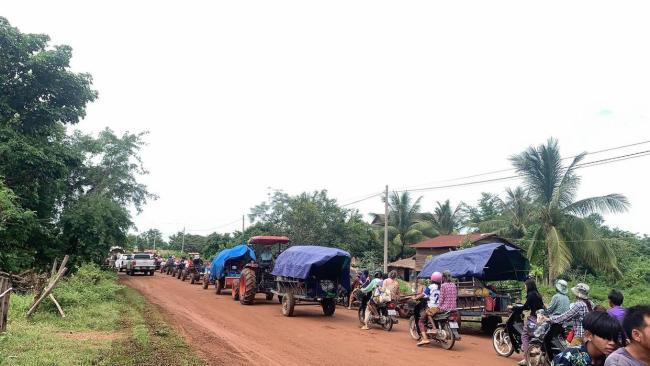 泰柬边境冲突升级，泰国军方宣布已在乌汶叻差他尼省两地展开空袭，打击多个军事目标。