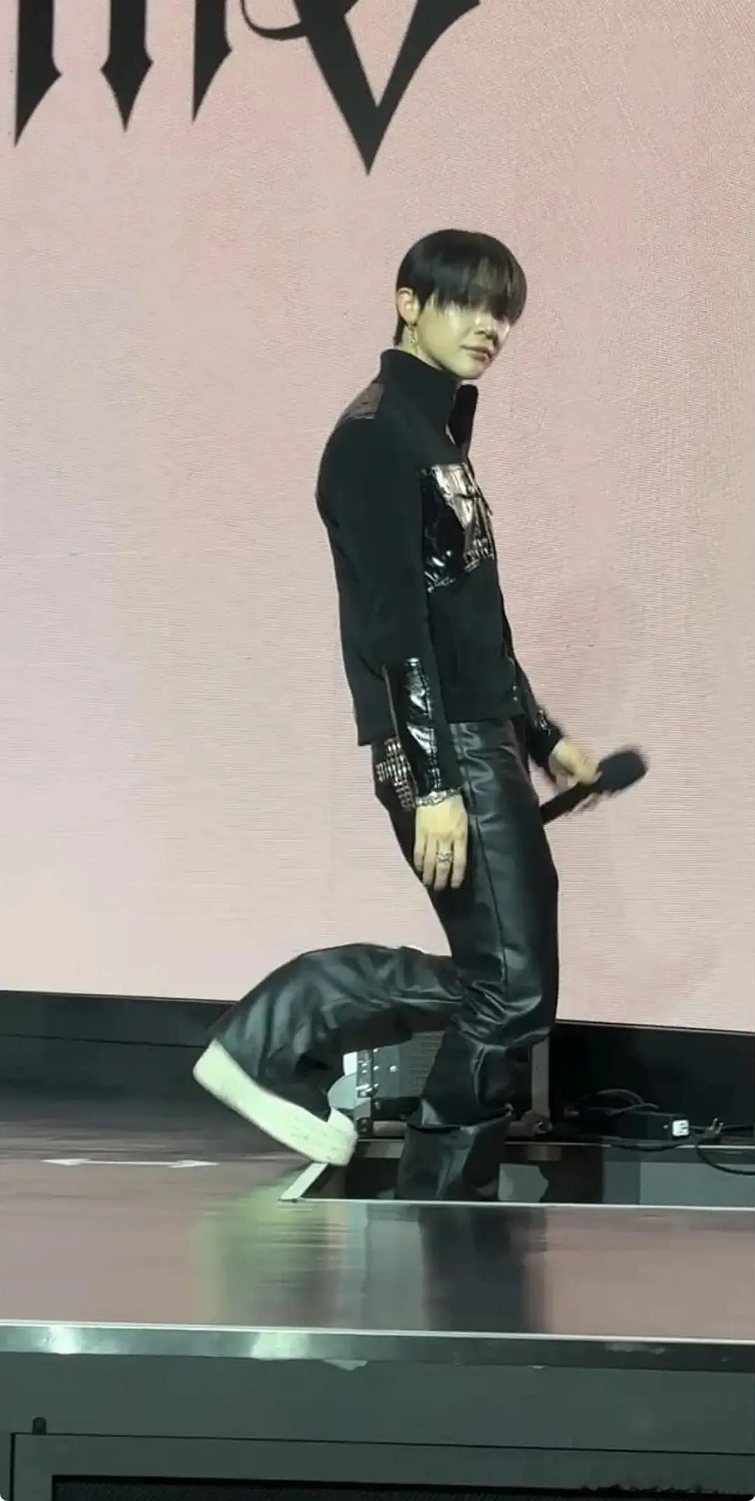 我穿内增高就这样： 