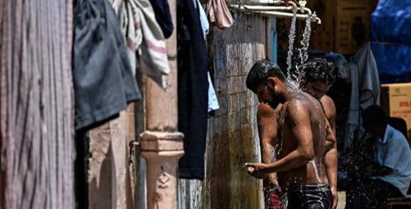印度最近被高温烤懵了，就在25号那天，萨夫达尔忠格气象站测出来的最高温度，居然达
