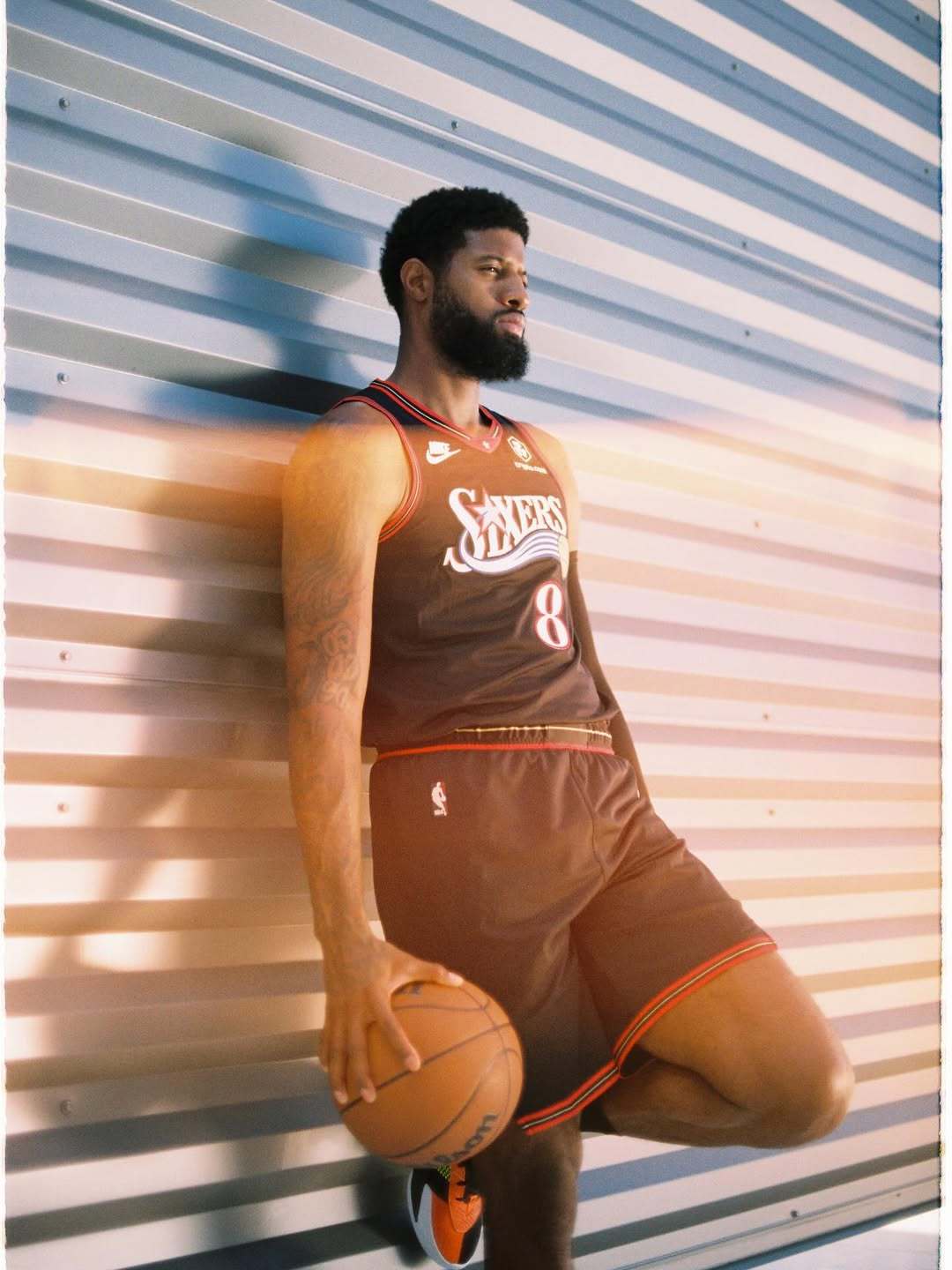 振作不是想出来的，是一个动作：先睁开眼，再坐起来。晚安,保罗乔治