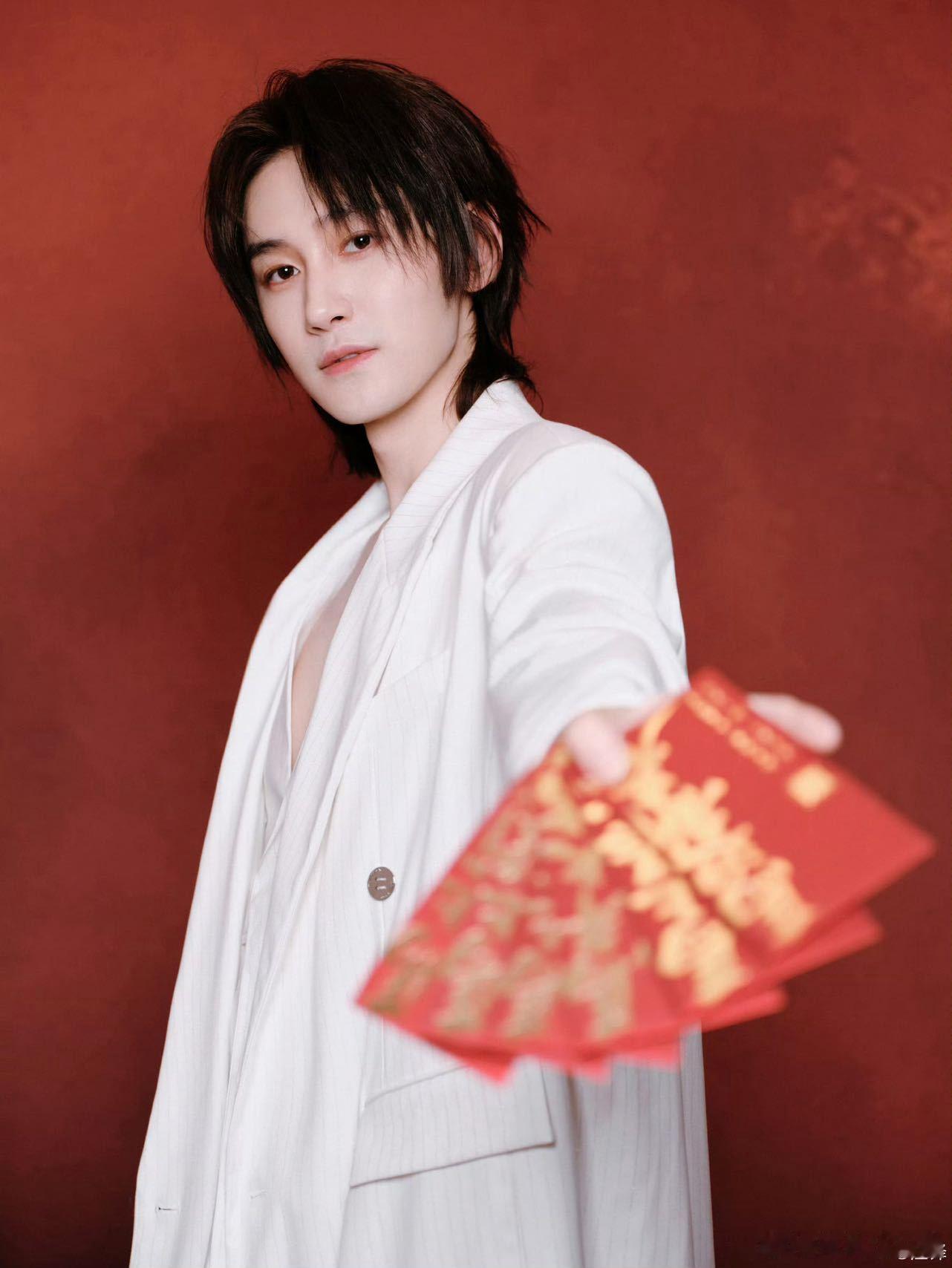 被汪铎演的葛洋going了 汪铎演的葛洋也太会了！顺毛造型纯得不像话，眼神干净又