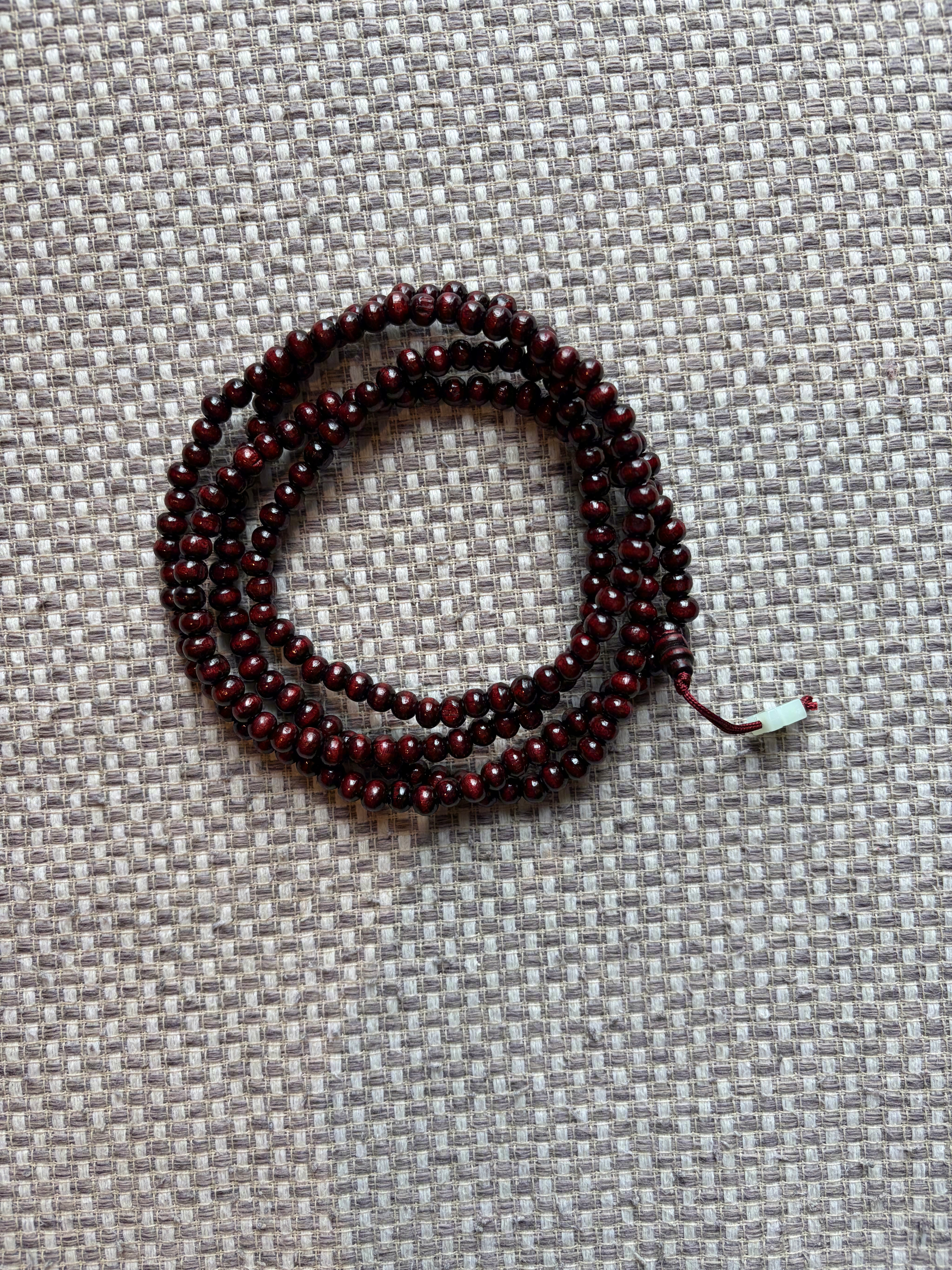 花钱买的大师周边，随意评论抽1位送出一套。 