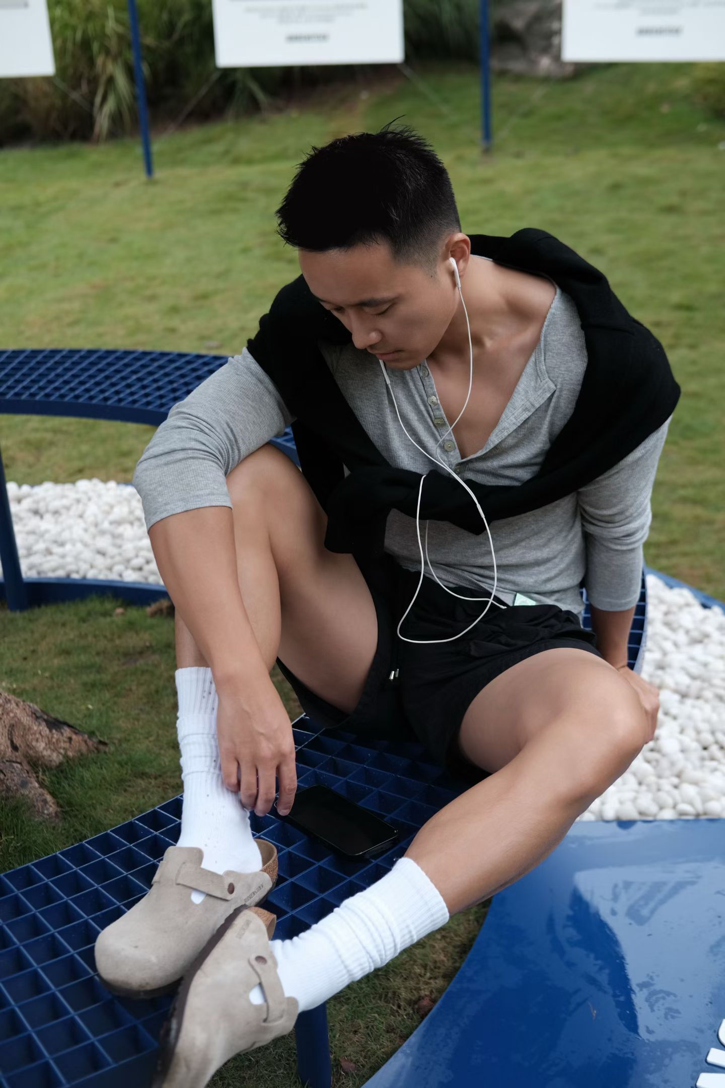 周末快乐！[心][心]跟着Birkenstock勃肯在麓湖cpi，体验了足部瑜伽
