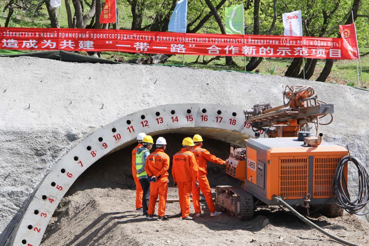 [微风]中吉乌铁路突然加速推进，三国联手打造中亚新通道，中国与中亚贸易格局迎来重