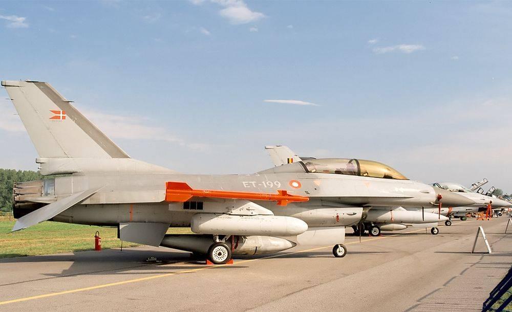 扎鲁日内:乌军的一些飞行员已经完成了初步训练，可以开始驾驶F-16 乌克兰武装部