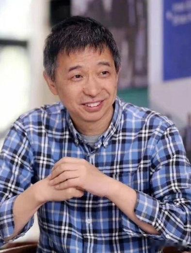 【阿里云创始人王坚称不信AI会替代人】王坚称不相信AI会替代人在今日举办的 20